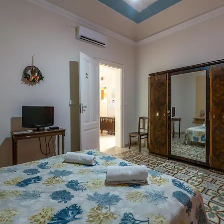 The Twins In 1 * Trapani